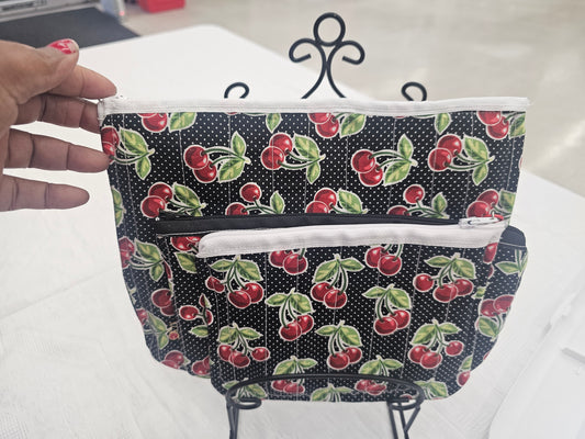 Elegant everyday pouch set