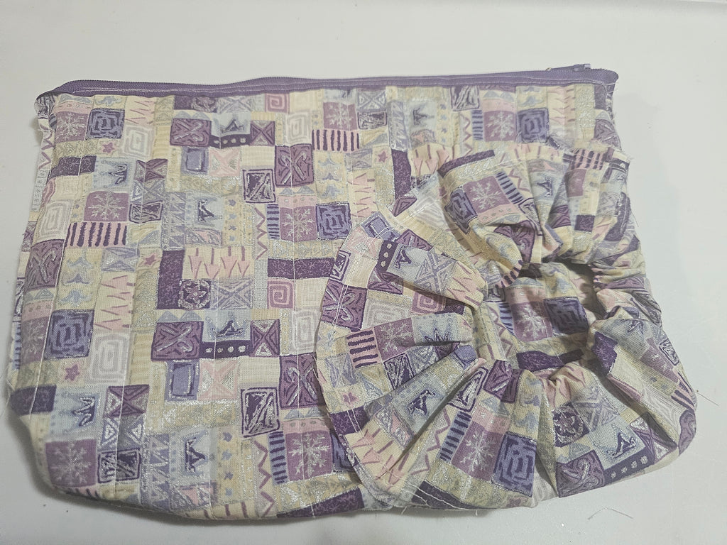 Clutch zipper pouch